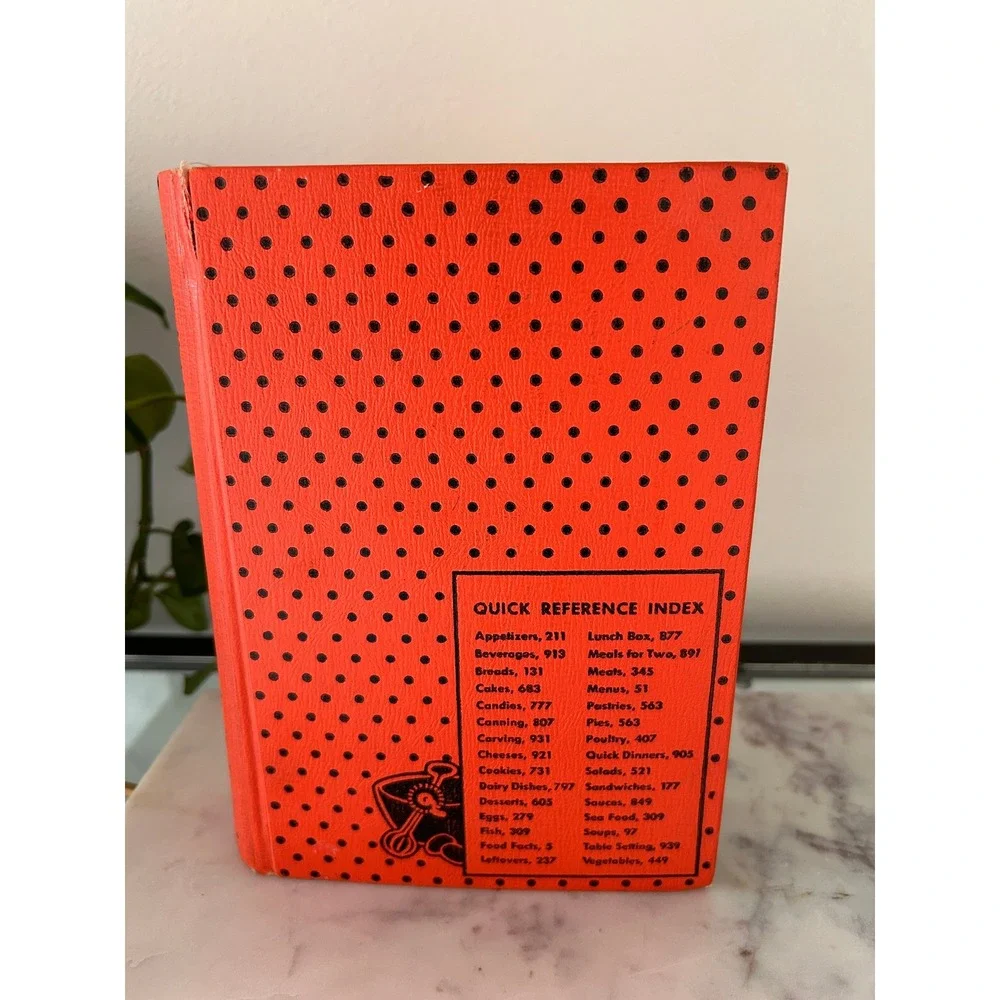 Culinary Arts Institute Encyclopedic Cookbook 1962 Ruth Berolzheimer Polka Dot